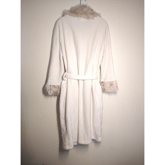 Pottery Barn Teen Leopard Faux Fur cream color Robe Size: One Size - Picture 4 of 11